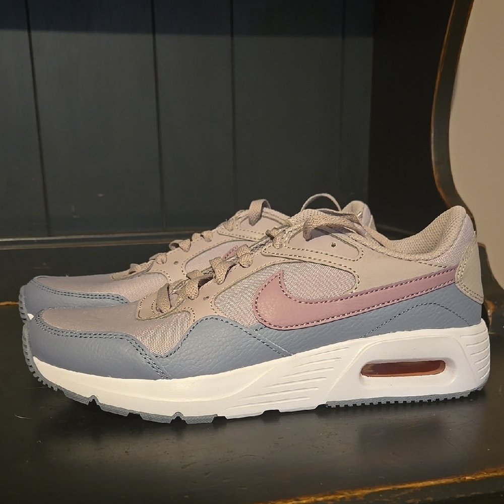 Nike Women's Gray and Mauve Sneakers